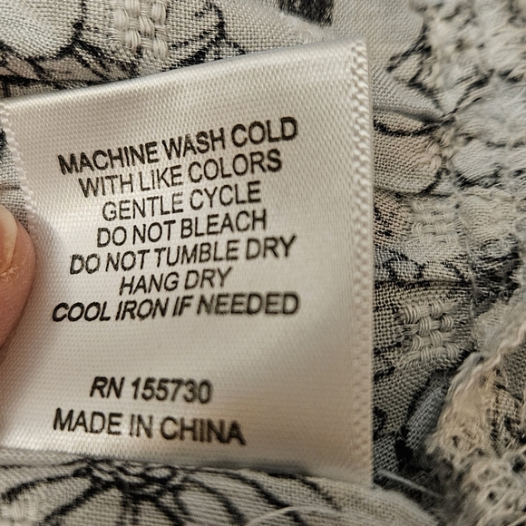 Jane and Delancey Black and White Bell Sleeve Blouse - Picture 7 of 7